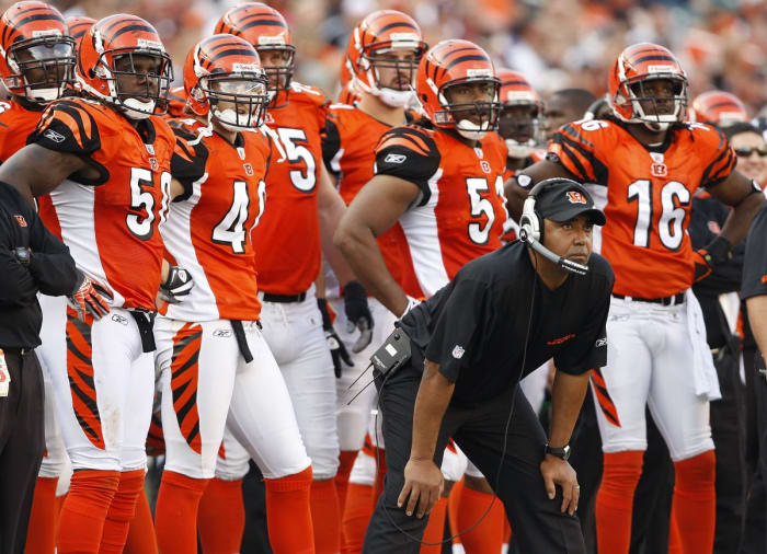 Marvin Lewis coaches the Cincinnati Bengals